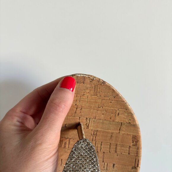 St. John’s Bay SJB Ante Gold Wedge T-Strap Sandals Size 5 Boho Casual Metallic - Picture 9 of 13